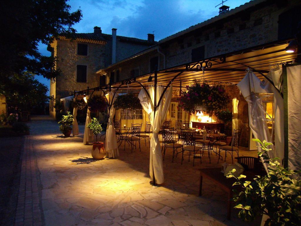 Bastide Des Princes B&B Caderousse Exterior foto