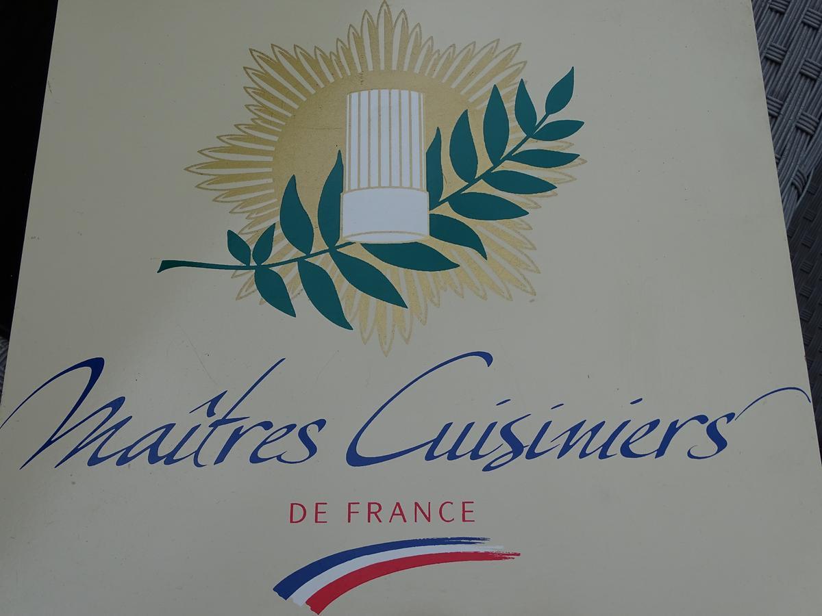 Bastide Des Princes B&B Caderousse Exterior foto